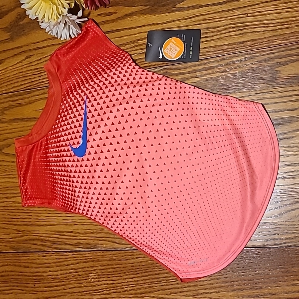 Nike NWT Athletic Shirt - Girl's 4T